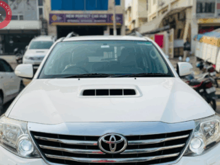 fortuner auto 4×2