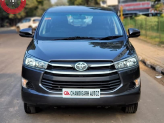 Innova Crysta 2.4 Gx. CALL 9910222652.