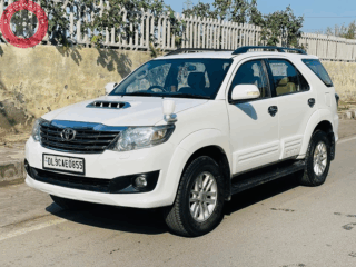 TOYOTA FORTUNER 4*2 8️⃣5️⃣2️⃣7️⃣4️⃣5️⃣0️⃣8️⃣8️⃣5️⃣