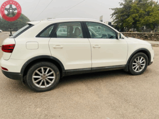 Audi Q3  9780000645