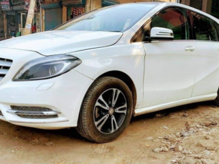 *MERCEDES Benz C-300   +91 79861-32365