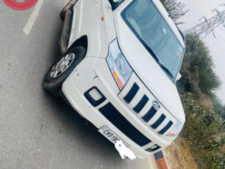 TUV300 6+  8437263297